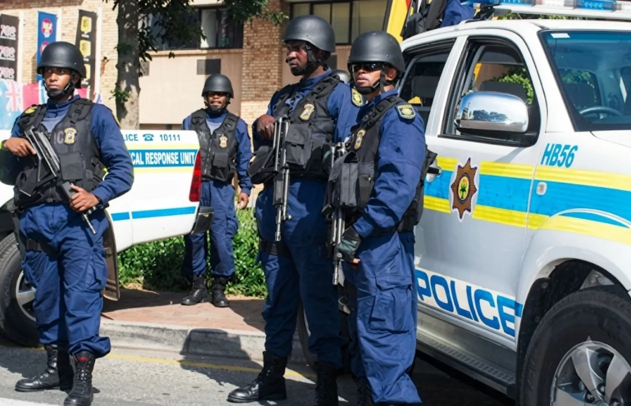 Polícia sul-africana oferece recompensa para capturar suspeitos de tiroteios na cidade do Cabo