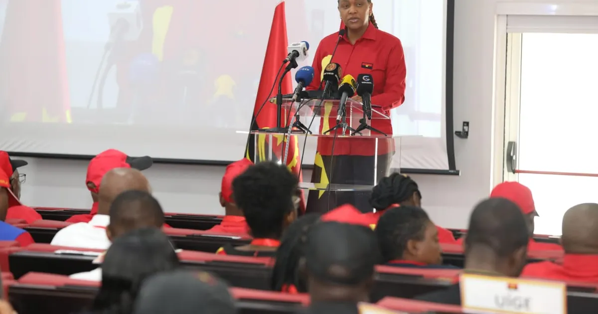 Mara Quiosa defende reforço do trabalho de inserção do MPLA na sociedade