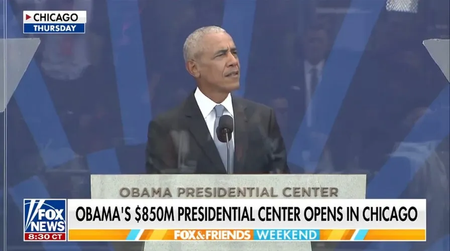 Barack Obama lança críticas a Donald Trump na inauguração do seu Centro Presidencial