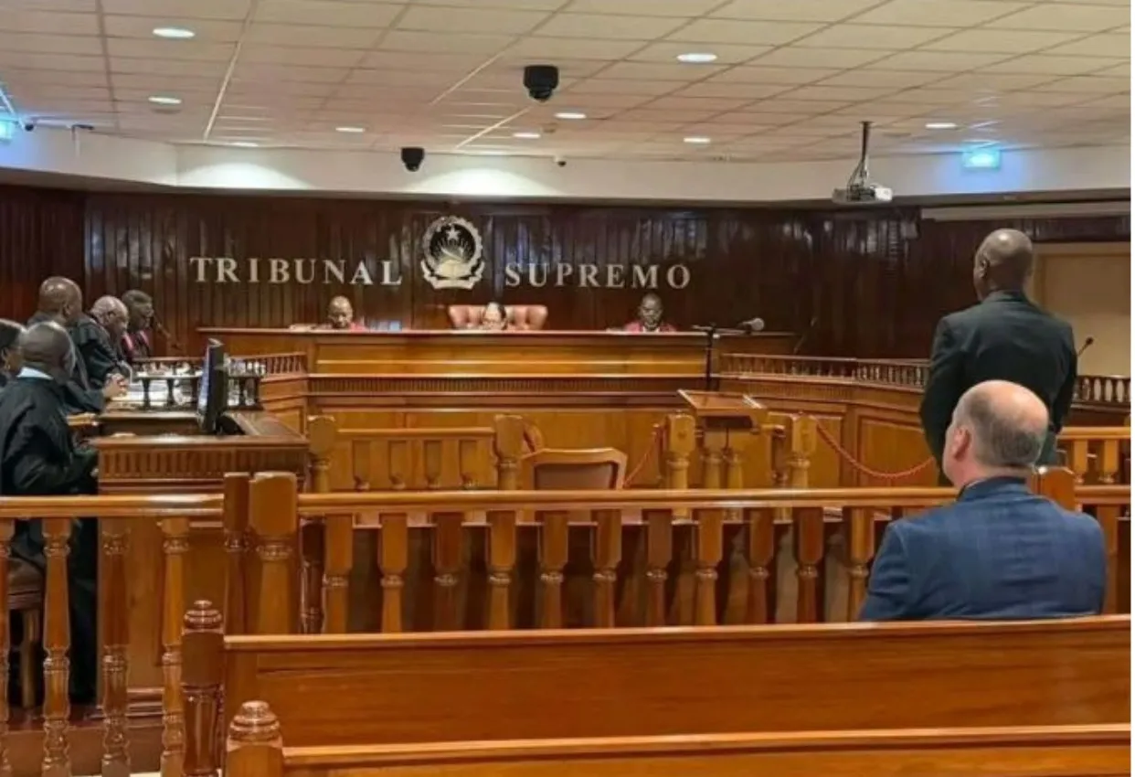 Juiz condenado por utilizar fundos de particulares em benefício próprio