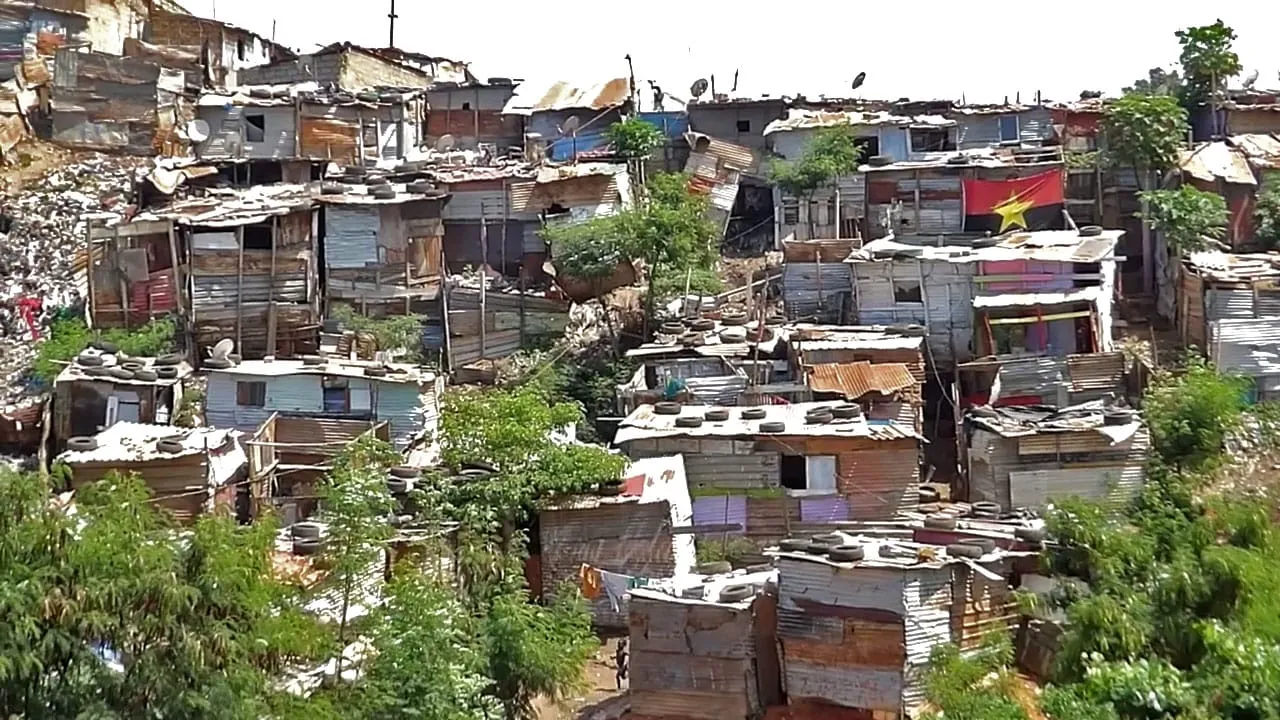 Organismo africano alerta que crescimento económico continua incapaz de travar pobreza em Angola