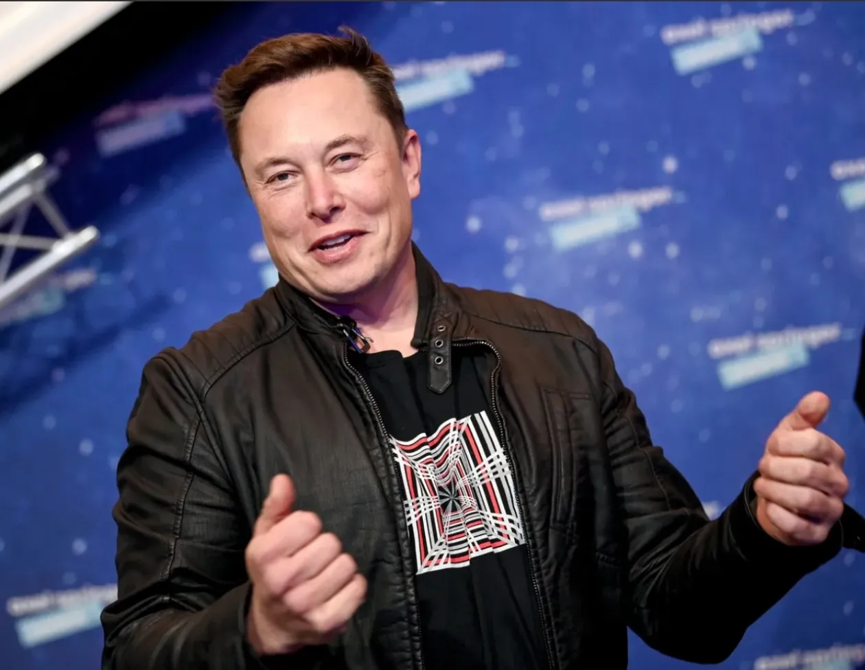 Elon Musk alvo de investigação criminal em Paris por alegada má gestão da rede social X