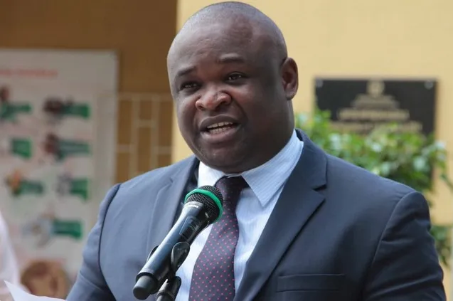 “Angola tem mais de 63 mil pedidos de passaporte pendentes”, revela ministro do Interior