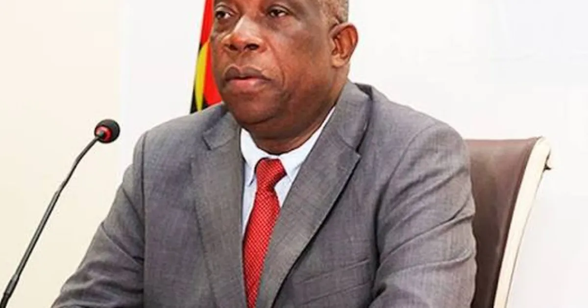 Governador do Zaire promete levar à justiça empreiteiros incumpridores