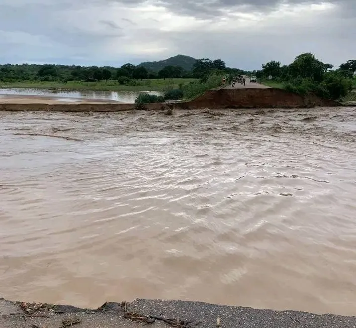 Chuvas em Benguela: município do Caimbambo sitiado após desabamento total de ponte