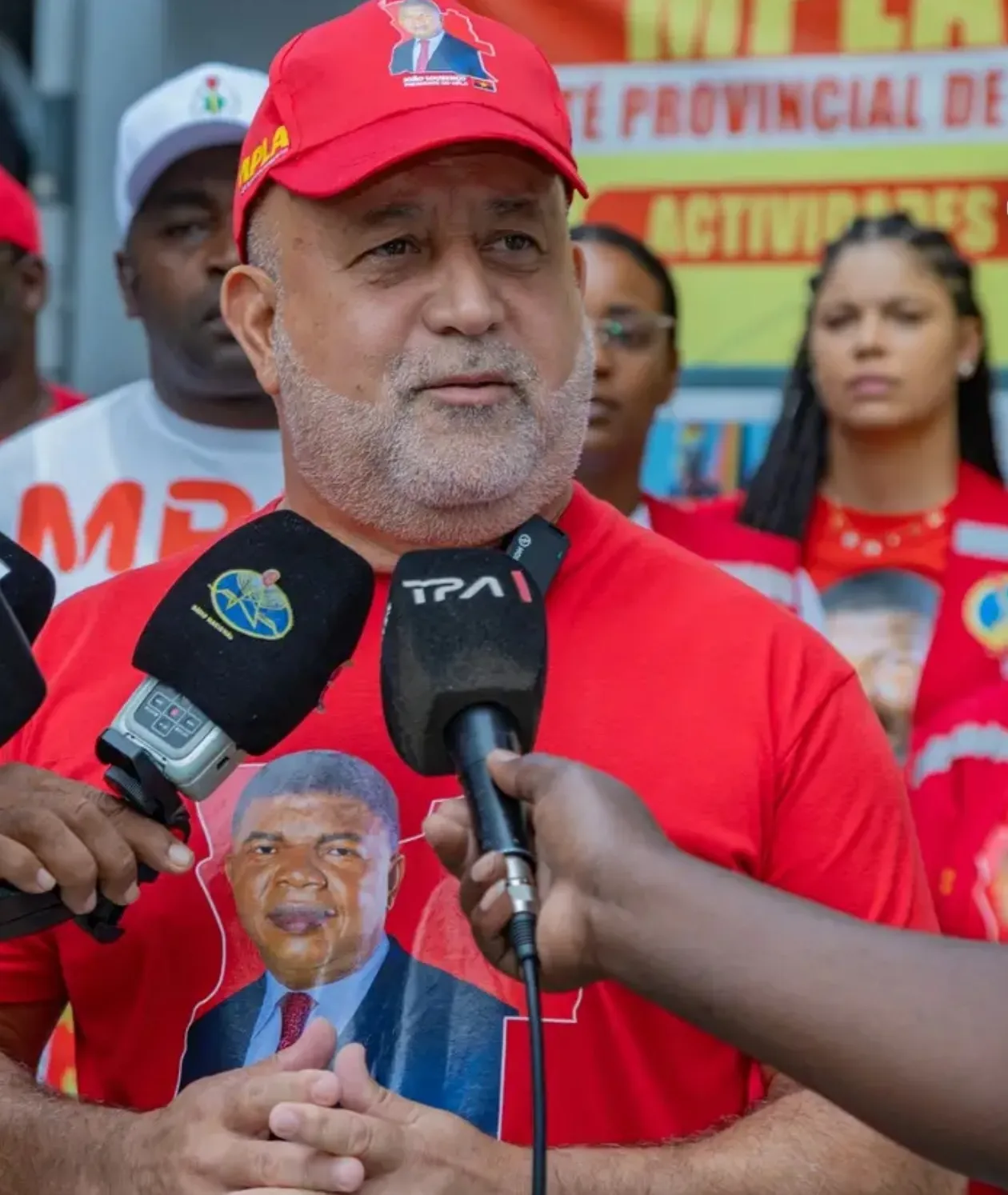 MPLA mobiliza bases e aponta vitória em Luanda em 2027