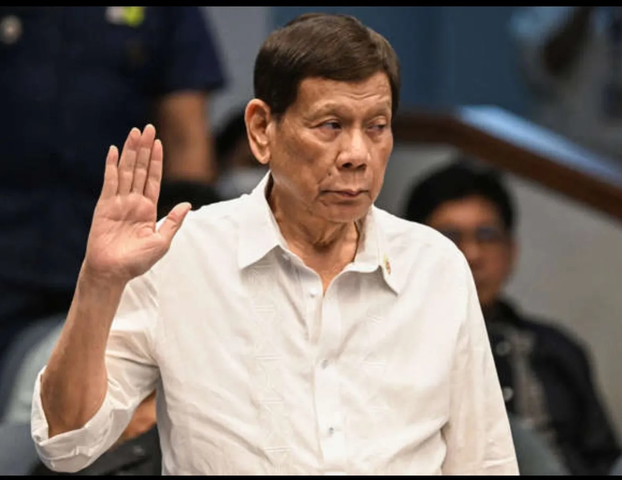 Ex-presidente das Filipinas vai a julgamento por crimes contra a humanidade