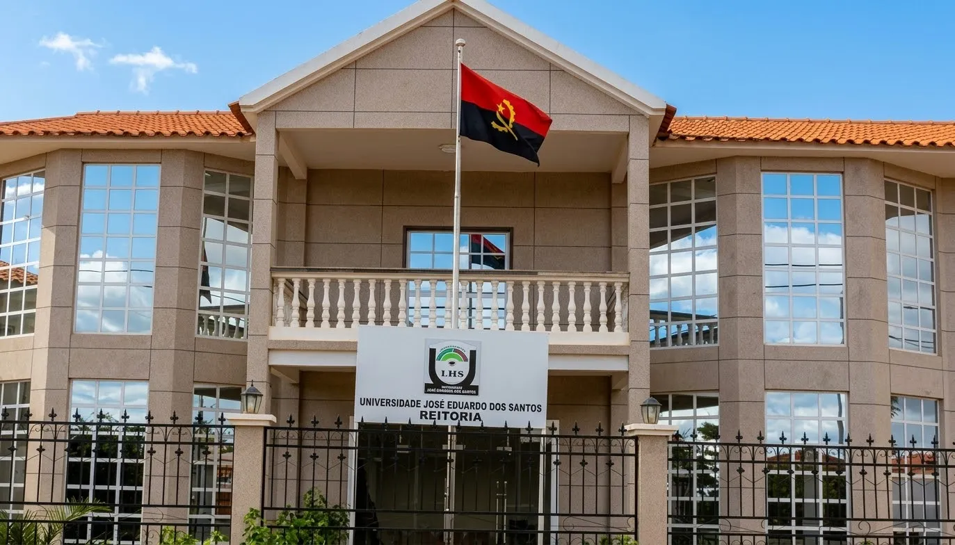 Novo ano académico mobiliza mais de 300 mil estudantes em Angola