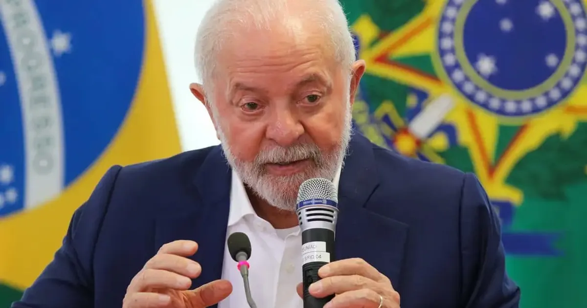 Brasil: Lula da Silva confirma candidatura às eleições de 2026