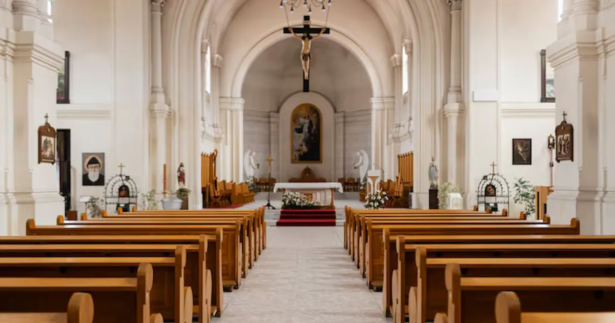 Nigéria: cinco homens acusados em tribunal por massacre numa igreja