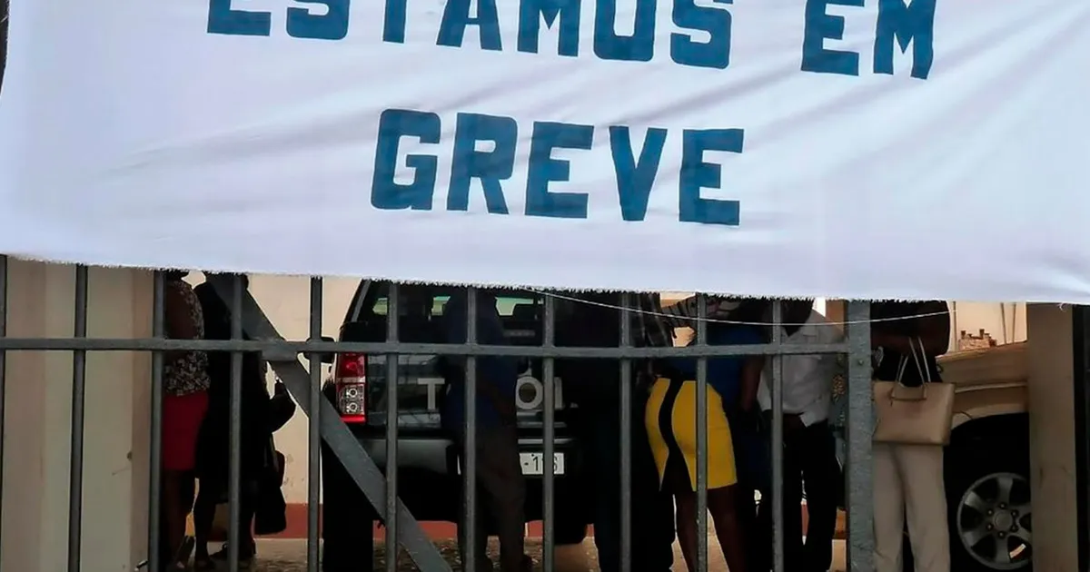 Greve dos estudantes: Criticada ausência do Governo na última reunião