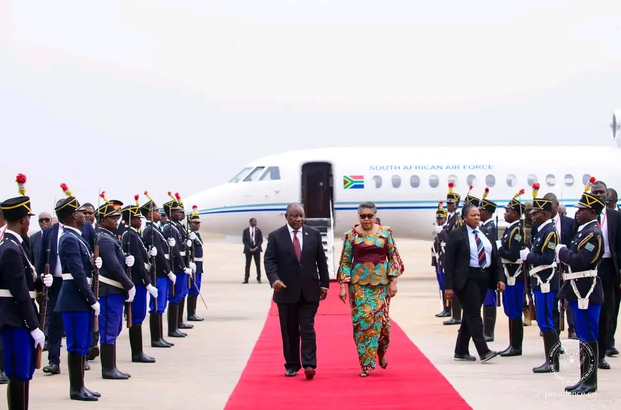 Cyril Ramaphosa visita Kinshasa para reforçar cooperação no combate a pandemias