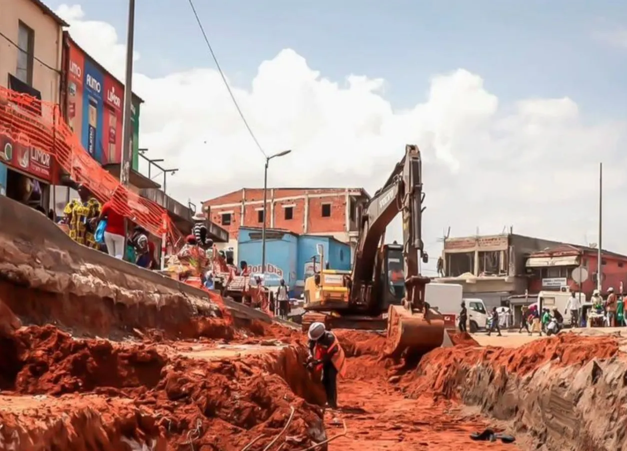 Obras de infra-estruturas integradas de Luanda vão custar mais de 148 milhões de dólares