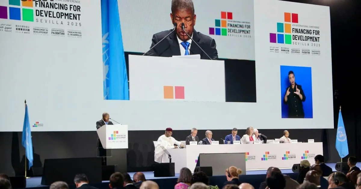 “Grandes investimentos em infra-estruturas em África requerem um modelo de financiamento mais adequado” – João Lourenço