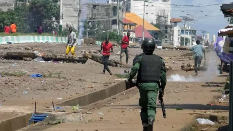 Guiné: tiros pesados relatados próximos à prisão central em Conacri