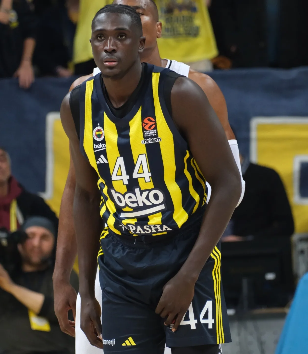 Gilson Bango regressa ao basquetebol europeu após longa paragem