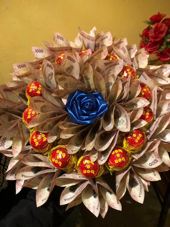 Amantes exigem “buquê Lussati” ao invés de rosas em véspera do Dia de São Valentim