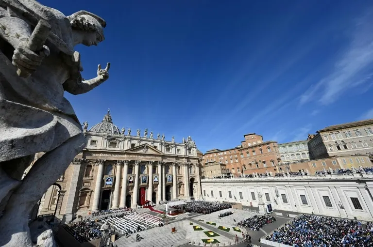 Vaticano actualiza estatutos da comissão contra abusos sexuais