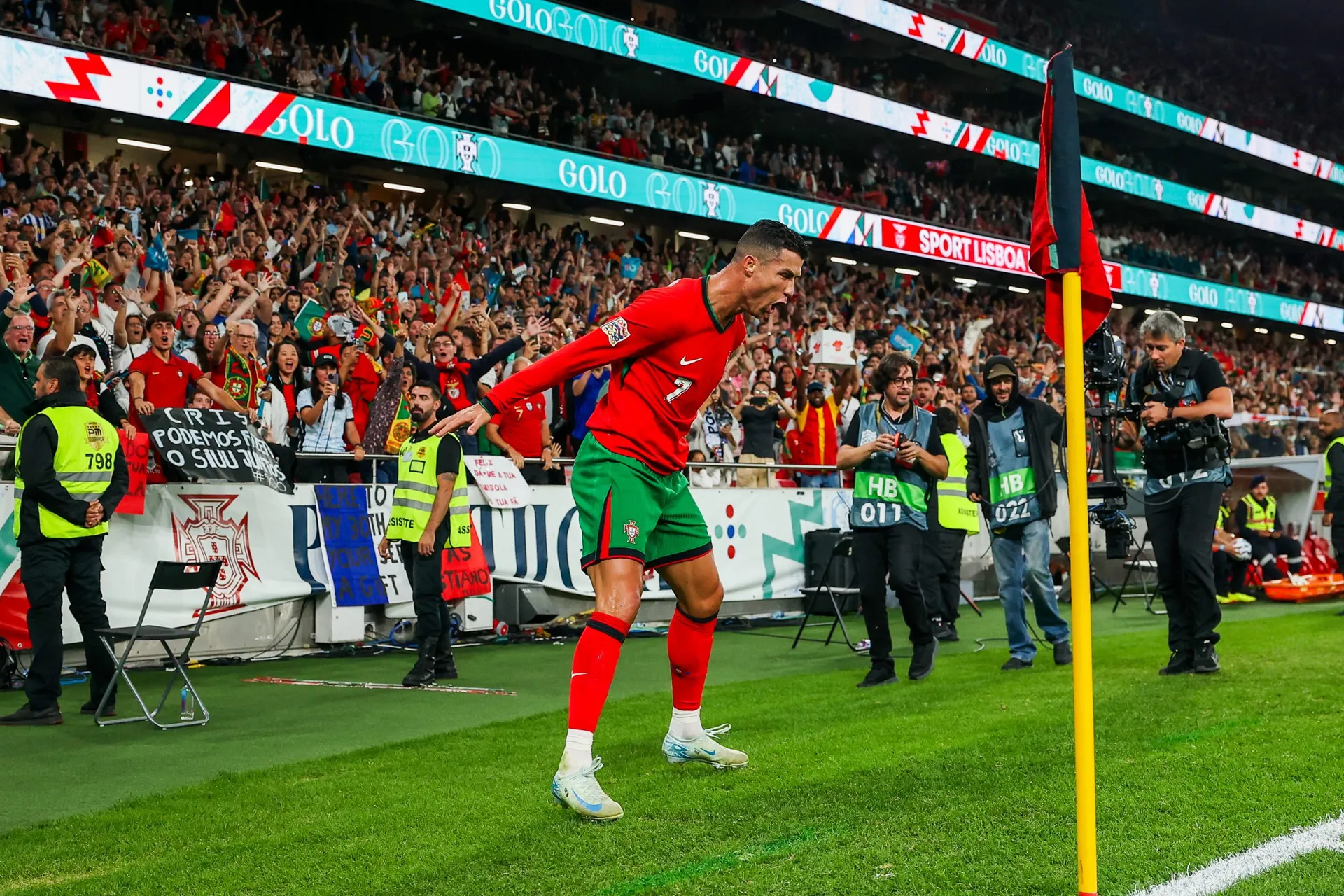 Cristiano Ronaldo afirma ser o melhor futebolista da história