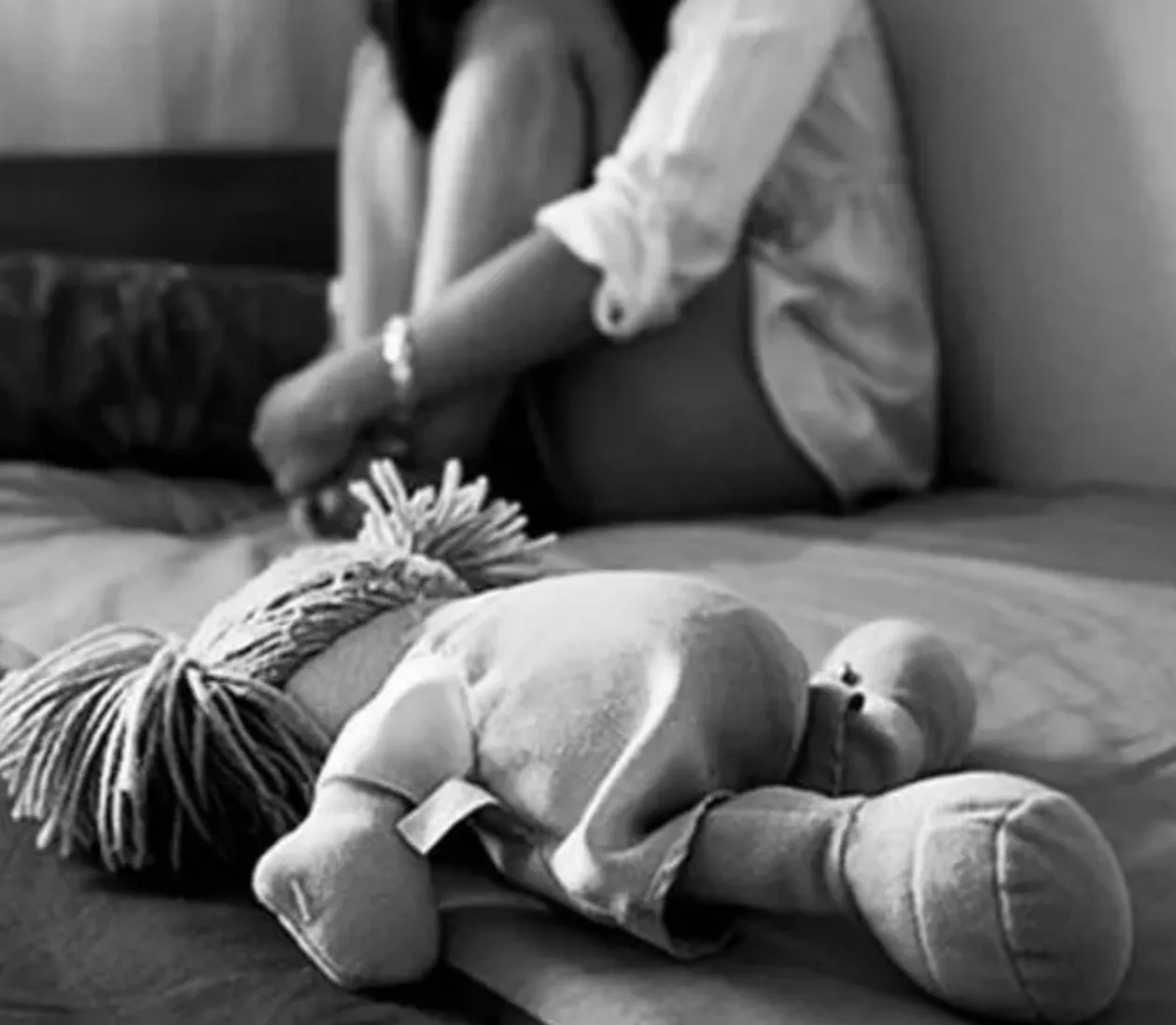 Filha acusa a mãe de exploração sexual e especialista pede resposta coordenada