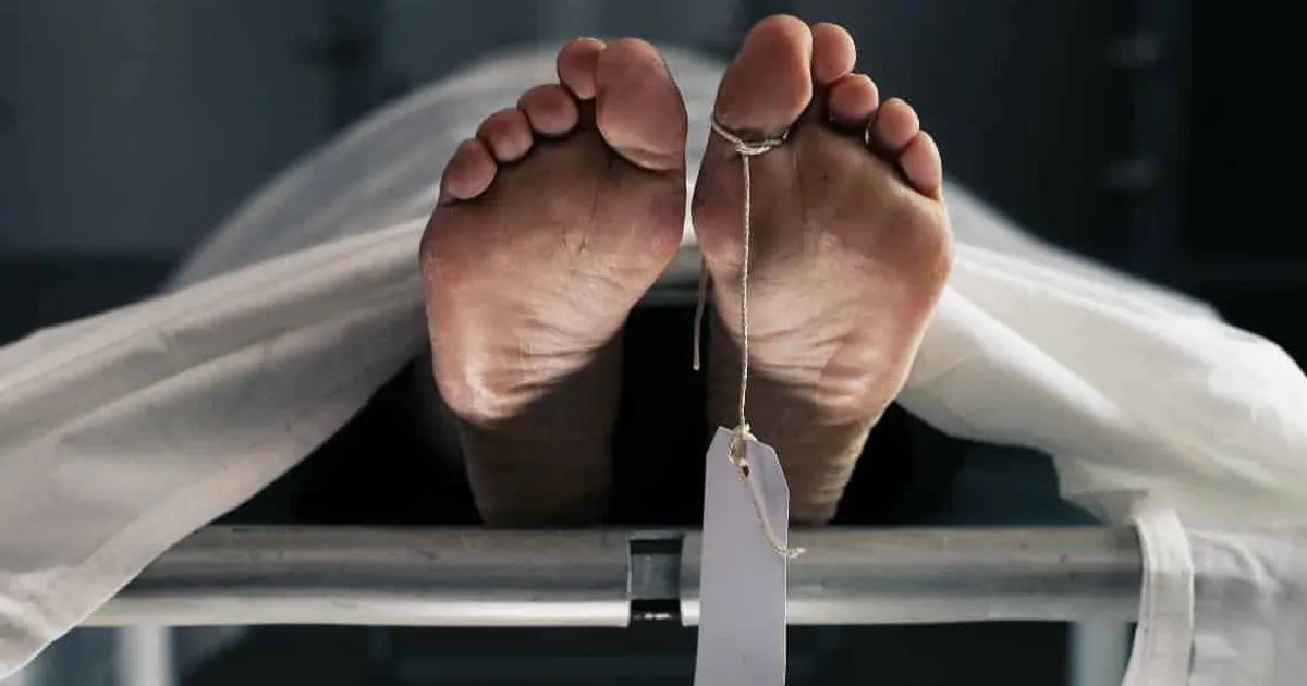 Autoridades sanitárias em Cacuaco realizam funeral de 28 cadáveres abandonados