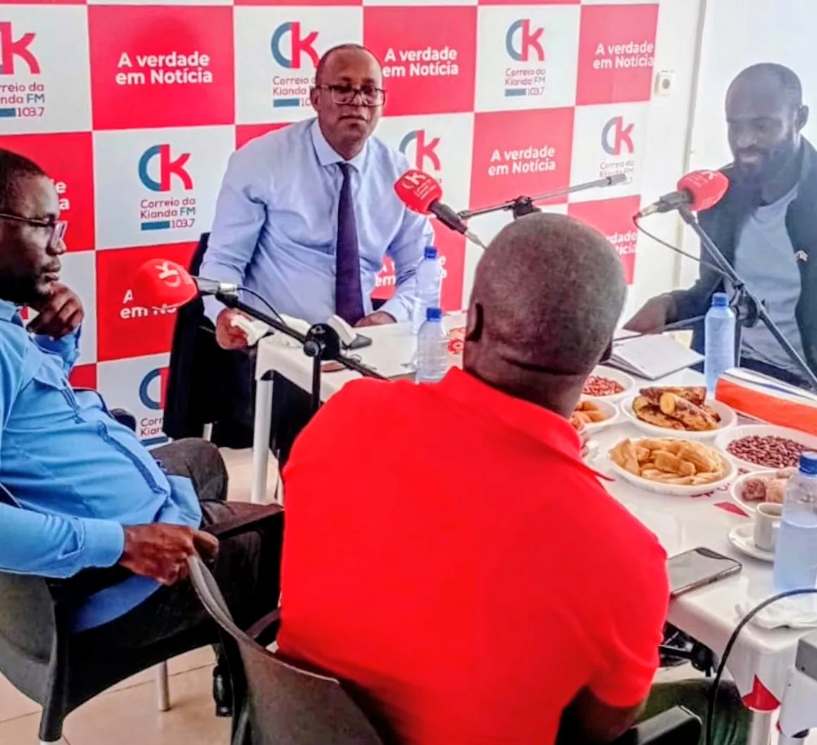 “Falta de patriotismo é entrave ao desenvolvimento em Angola”, dizem comentadores do Círculo da Kianda