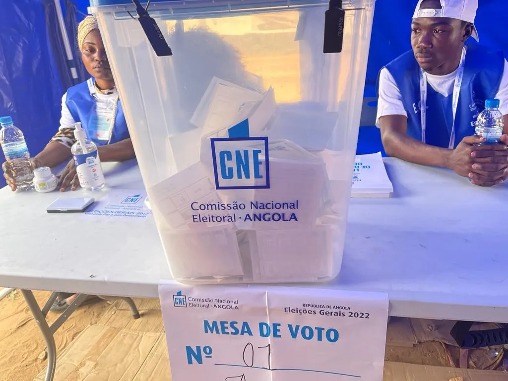 Especialistas antevêm impacto político-eleitoral em 2027 devido subida dos preços dos bens e serviços