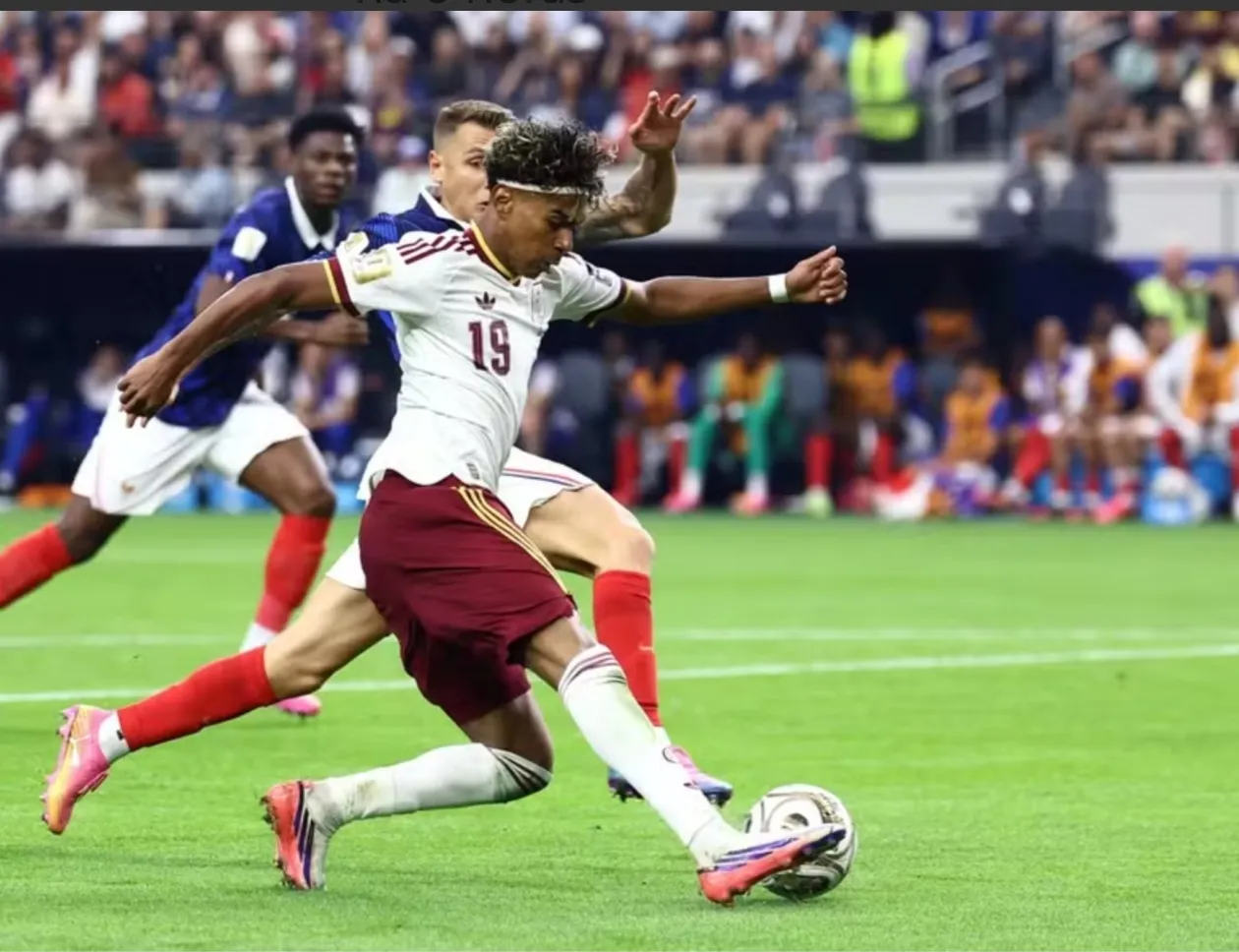 Campeã da Europa afasta a França e aproxima-se do título mundial