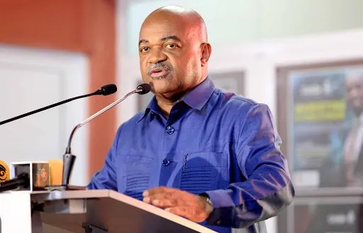 Angola quer aumentar contribuição das telecomunicações para o PIB