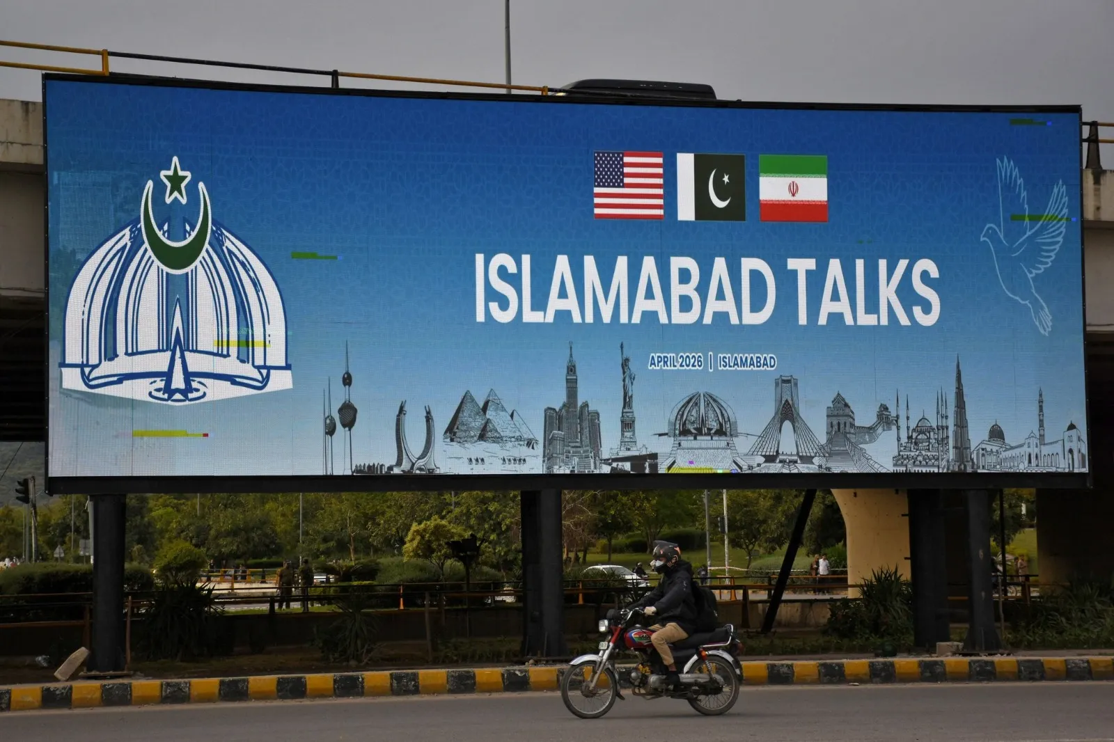 O que está sobre a mesa das negociações entre EUA e Irão em Islamabad?