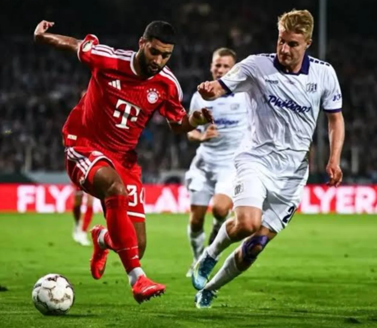 Bayern e Manchester United entram em cena no fecho da primeira jornada da Champions no Velho Continente