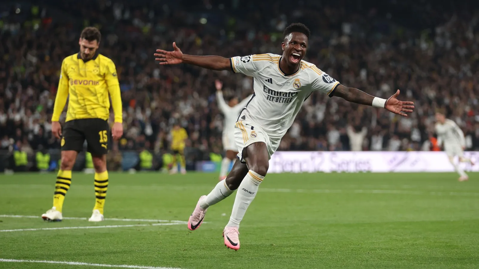 Real Madrid aumenta proposta para renovar contrato de Vinícius Júnior