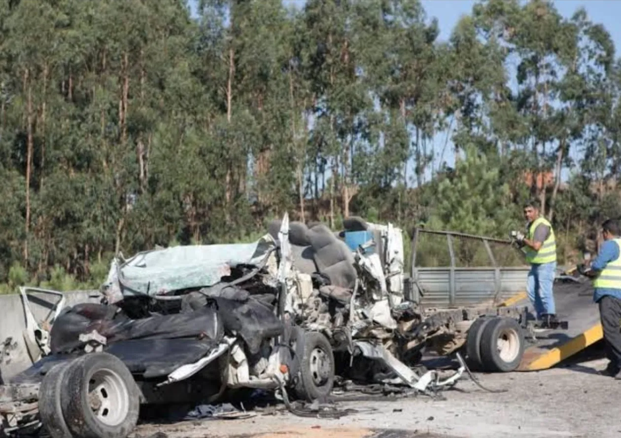 Capotamento de autocarro na província de Markazi, no Irão, faz 11 mortos e 24 feridos