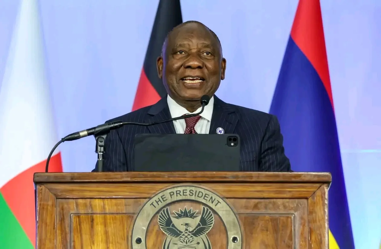 Ramaphosa defende revolução industrial própria da SADC para reduzir dependência externa