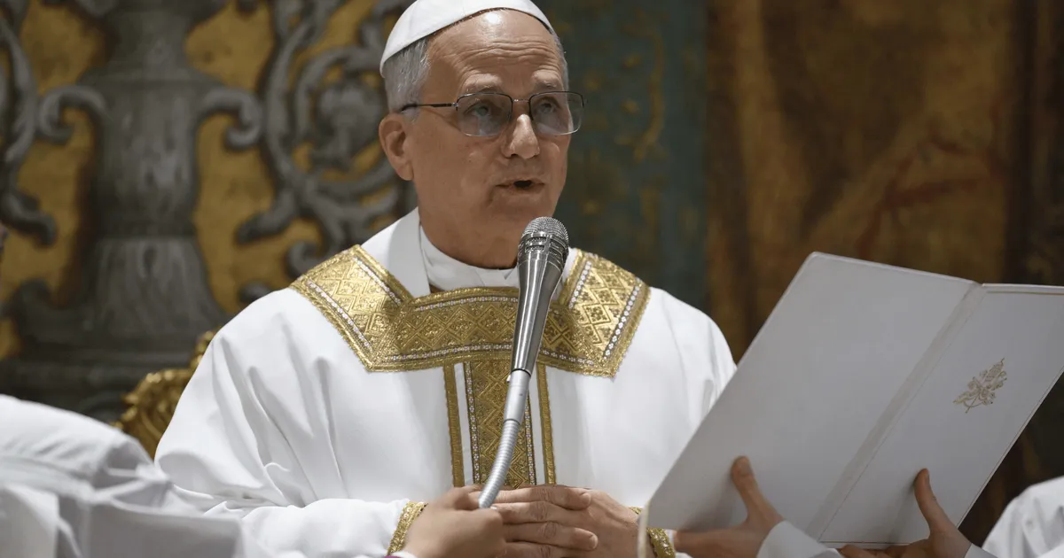 Papa denuncia “economia distorcida” que “trata homens como mercadoria”