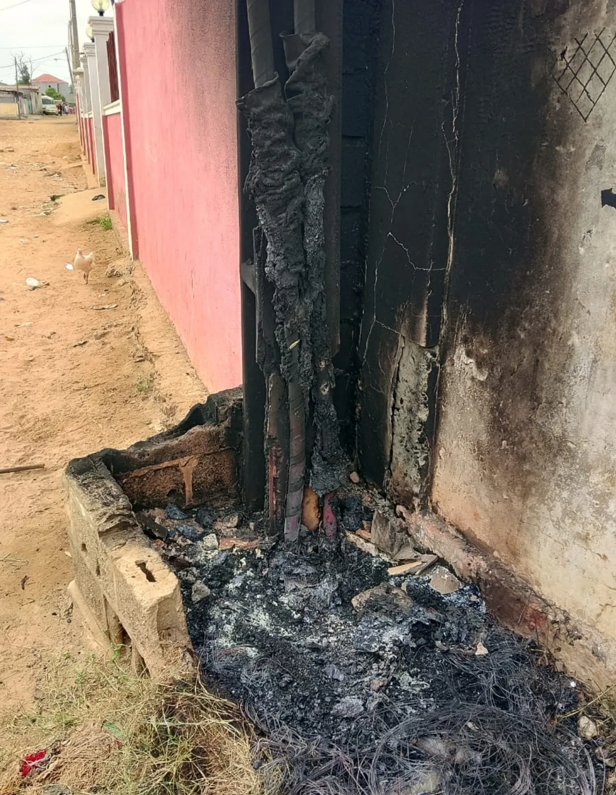 População do Golfe enfrenta corte de energia após vandalização de infra-estrutura da ENDE
