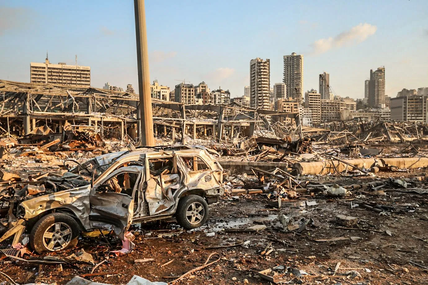 Escolas destruídas podem deixar 100 mil alunos fora do ensino no Líbano
