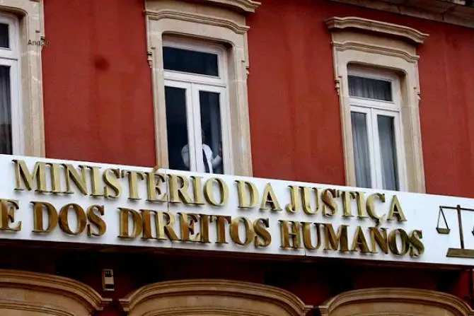 Ministério da Justiça demite quatro funcionários por violação das normas funcionais