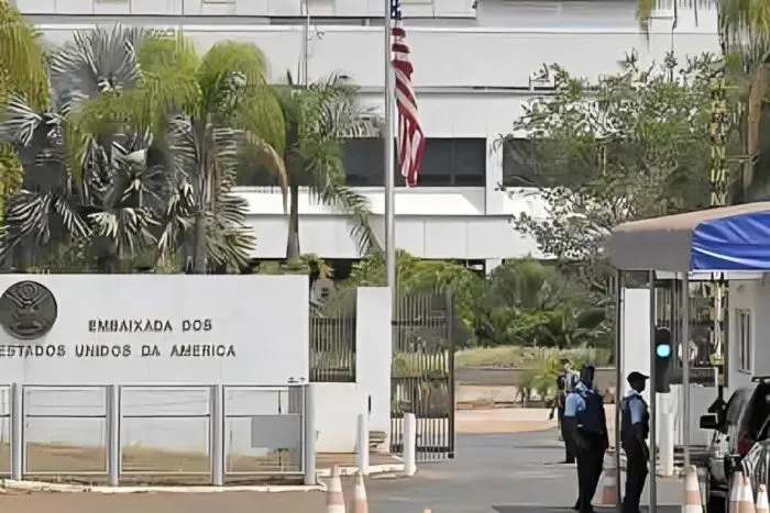 EUA reduzem postos de emissão de vistos em África, Luanda mantém-se