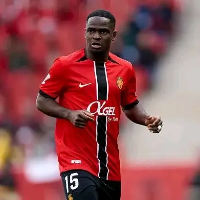 Zito Luvumbo selecionado no onze diante do gigante Real Madrid