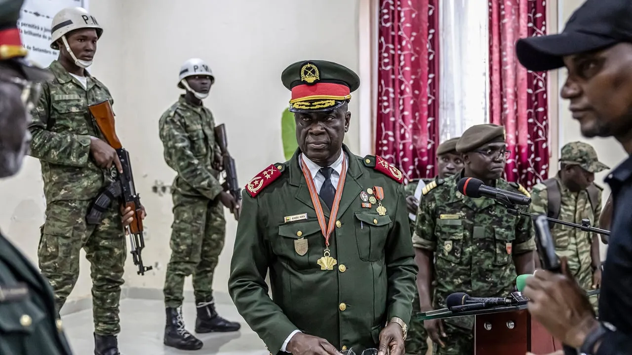 Guiné-Bissau: Alto Comando Militar dá sete dias para partidos afastarem sedes de órgãos de soberania
