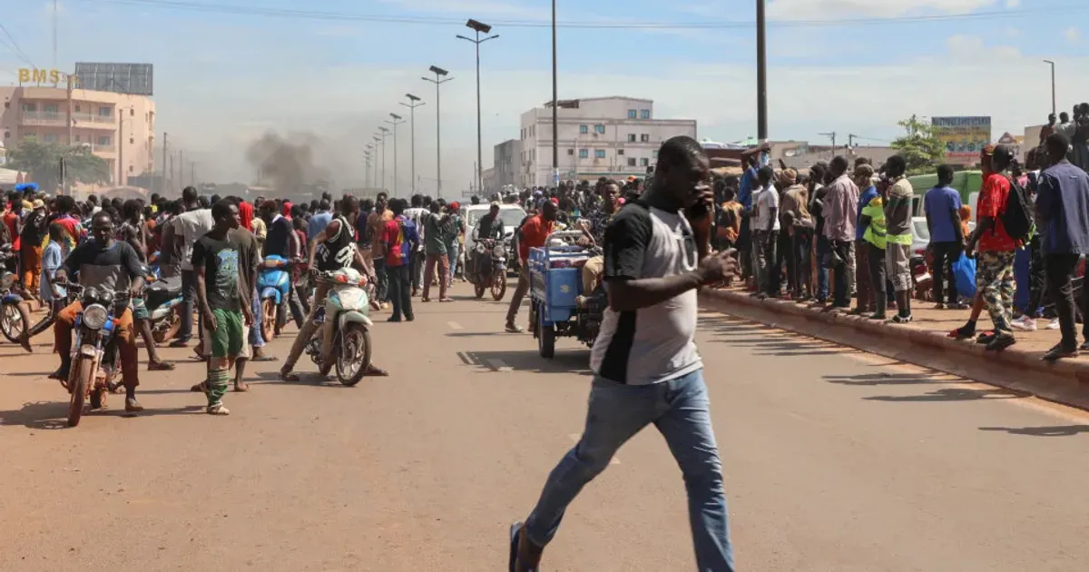 Mali: bloqueio de combustível provoca medo e tensão económica