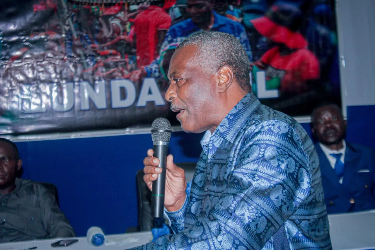 Chivukuvuku critica centralização do poder e defende descentralização em Angola