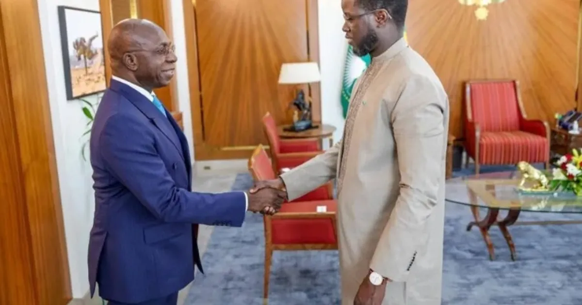 João Lourenço convida presidente do Senegal para visitar Angola
