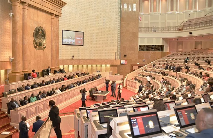 Quadro Jurídico – Militar das FAA entra em discussão na Assembleia Nacional nesta quinta-feira