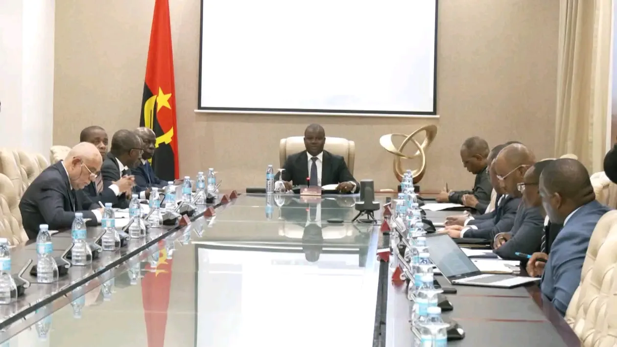Angola quer reduzir burocracia e tempo de viagem nos corredores rodoviários até 2028