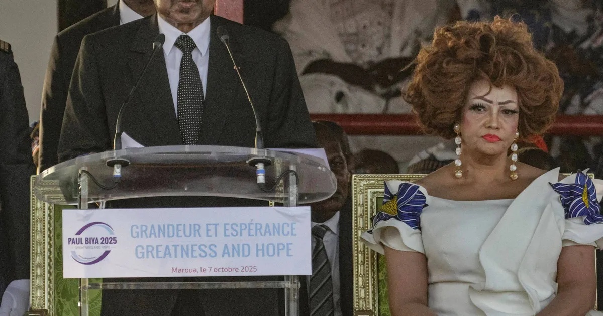 Camarões: Paul Biya empossado para oitavo mandato presidencial