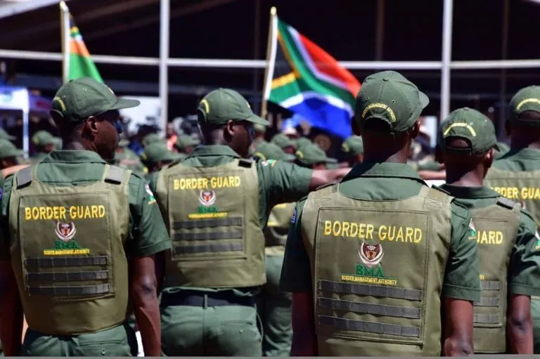 Governo sul-africano mobiliza polícia após protestos anti-imigração gerarem receios de violência