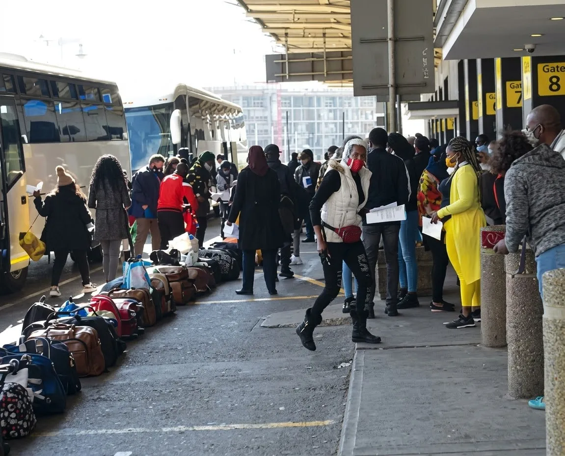PR cria comissão interministerial para acompanhar regresso de angolanos repatriados ou deportados da África do Sul; relatório final deve ser entregue em 15 dias