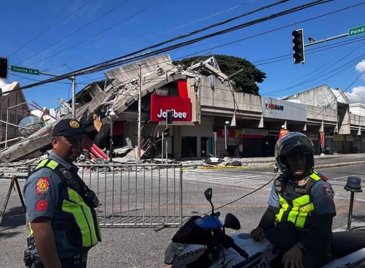 Terramoto de magnitude 7,8 nas Filipinas faz pelo menos três mortos